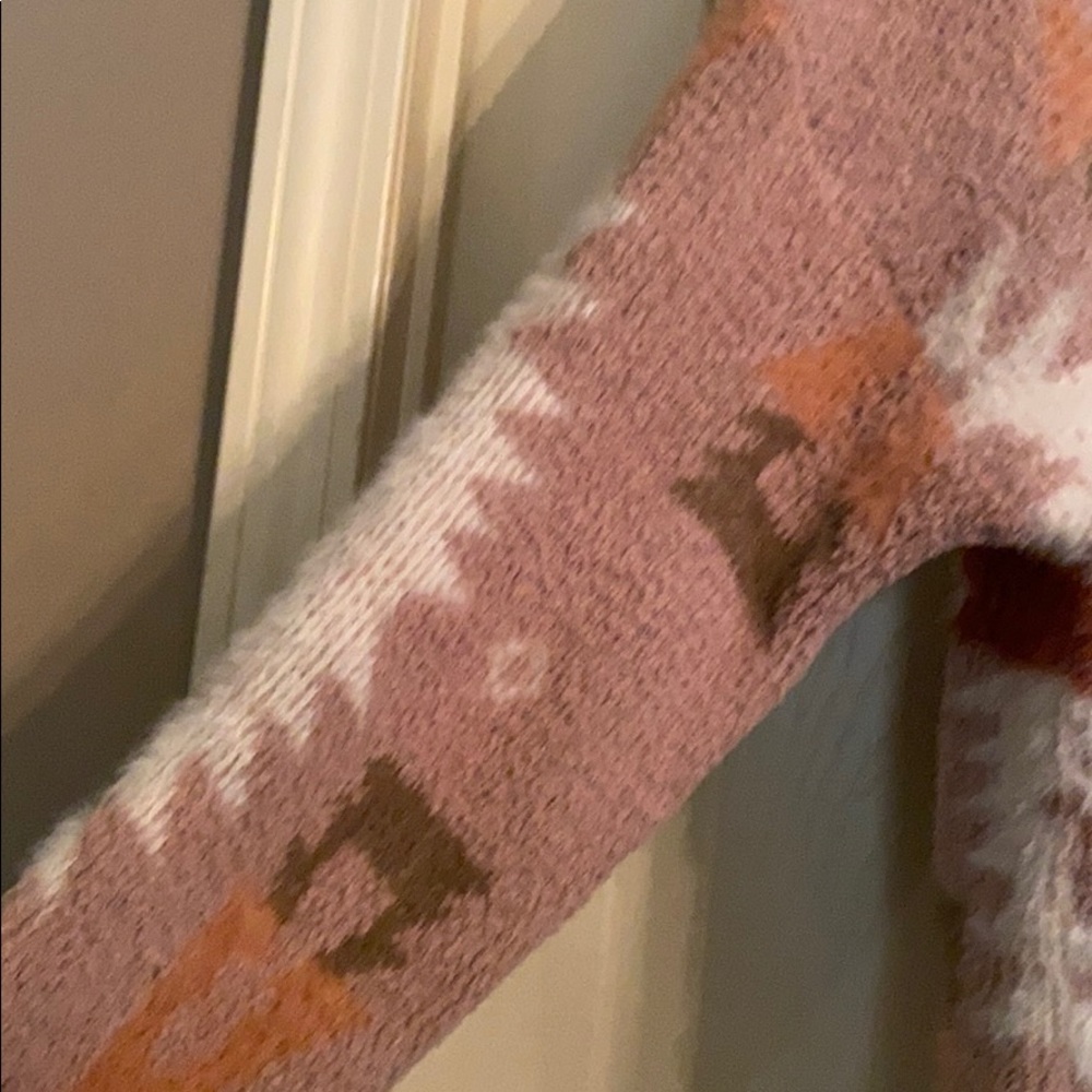 Aztec Sweater - Picture 4 of 9